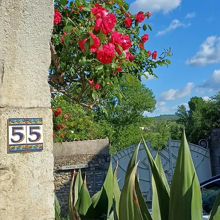 Maisonnette De Charme Bord Ardeche דירה *