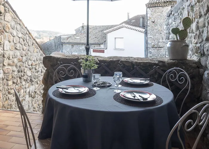Maisonnette De Charme Bord Ardeche * Lanas